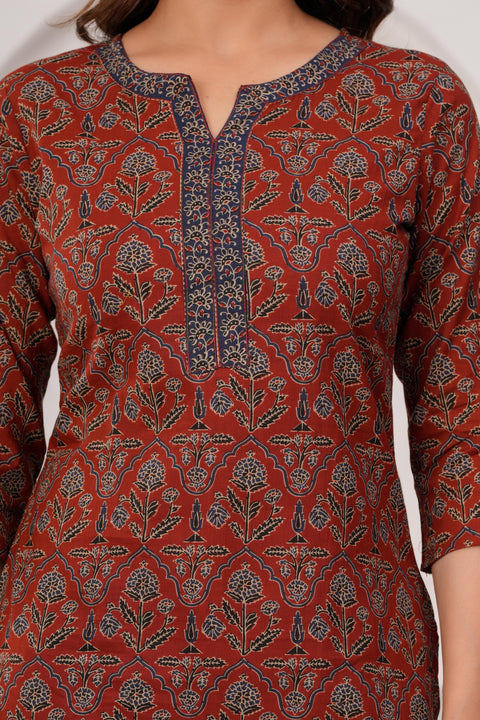 Women Maroon Printed Straight Tunic