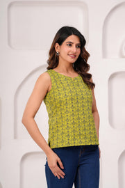 Women Green Printed Straight Top