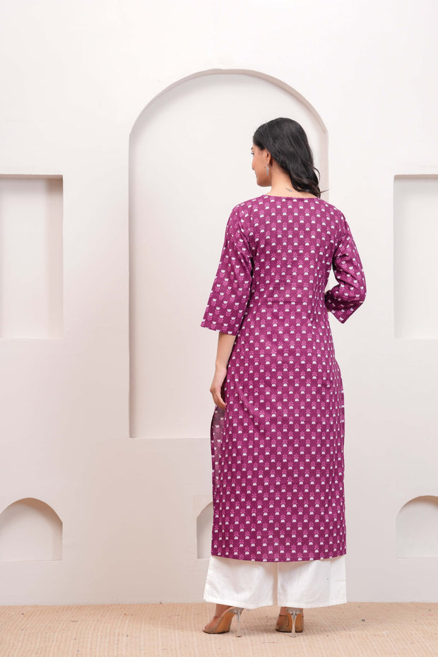 Women Purple Printed Straight Kurta with Three Quarter Sleeves