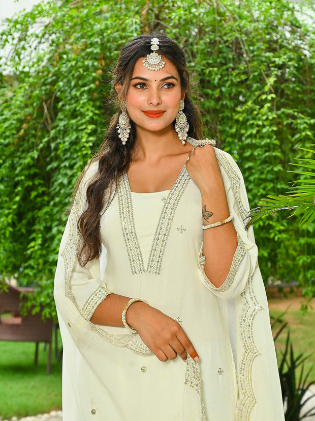 Off White Embroidered Kurta Set