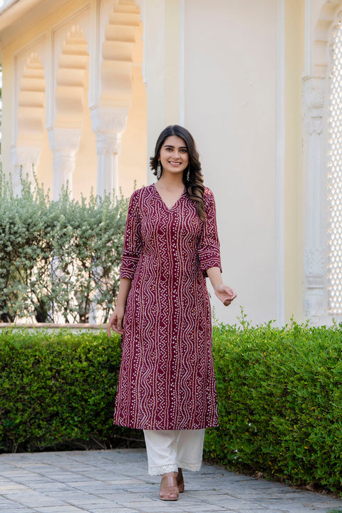 Women Maroon Printed Straight Kurta with Three Quarter Sleeves