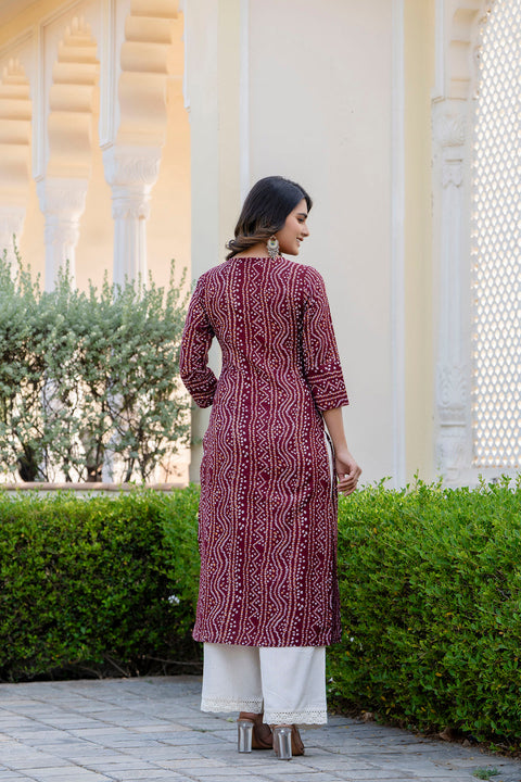 Women Maroon Printed Straight Kurta with Three Quarter Sleeves