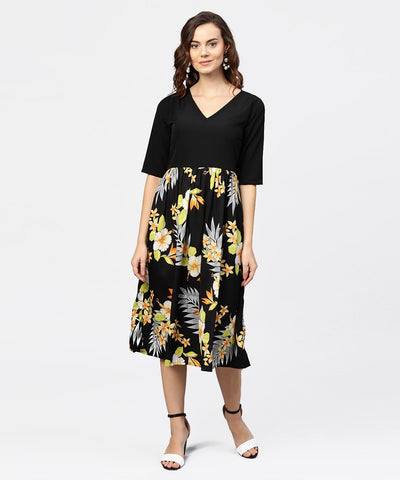 Black printed 3/4th sleeve v-neck dress