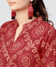 Red printed dress with mandarin collar and 3/4 sleeves