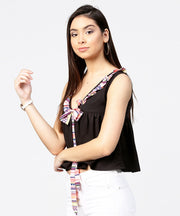 Black sleeveless crepe pleated tops