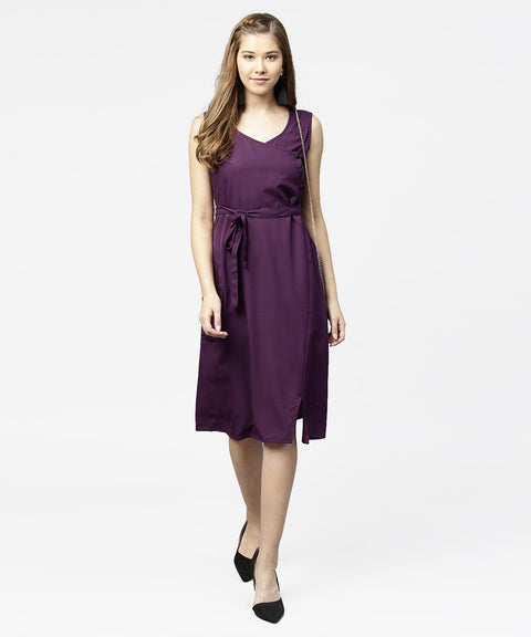 Purple sleeveless A-line dress with belt