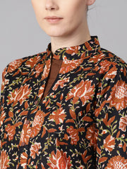 Floral Printed 3/4th sleeve a-line kurta with solid black pants