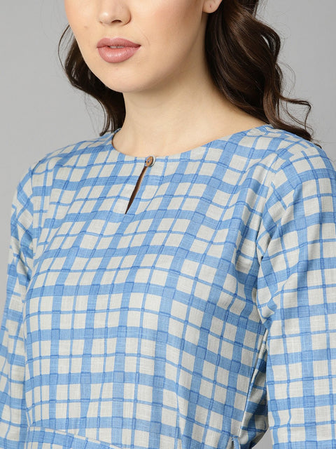 Blue colored checkered boat neck with front keyhole kurta with reversible belt.