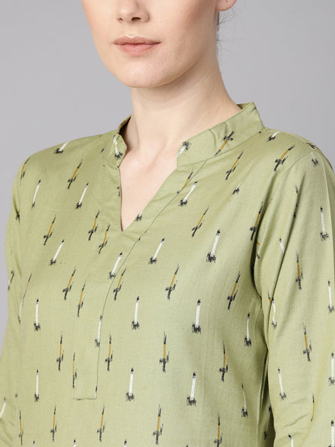 Green Ikat printed 3/4th sleeve kurta with Solid Black Pants