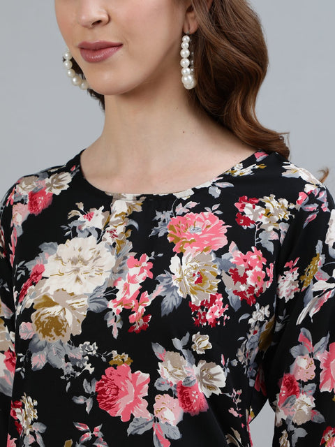 Women Black Floral Printed Straight Kurta With Three Quarter Sleeves