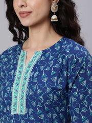 Women Blue Printed Straight kurta With Three Quarter Sleeves