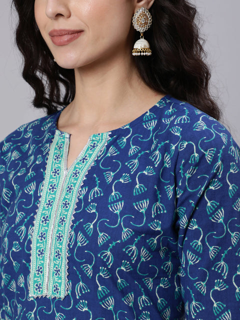 Women Blue Printed Straight kurta With Three Quarter Sleeves