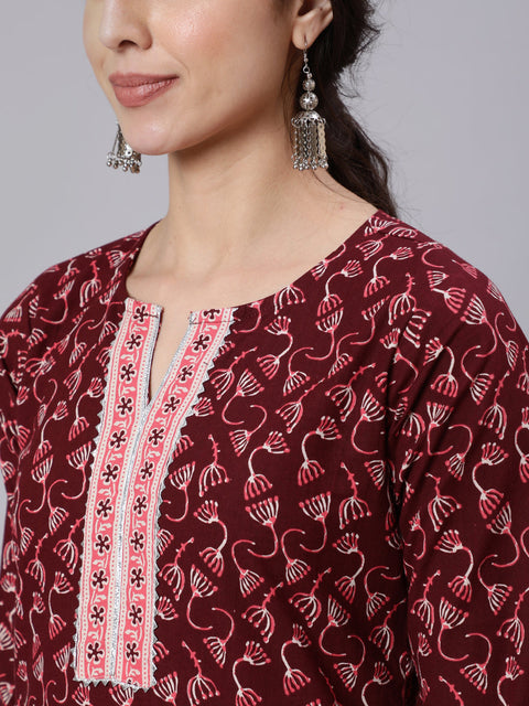 Women Burgundy Printed Straight kurta With Three Quarter Sleeves