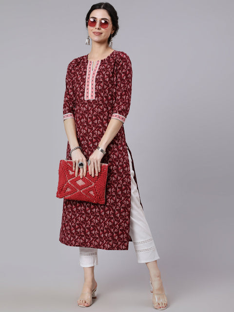 Women Burgundy Printed Straight kurta With Three Quarter Sleeves