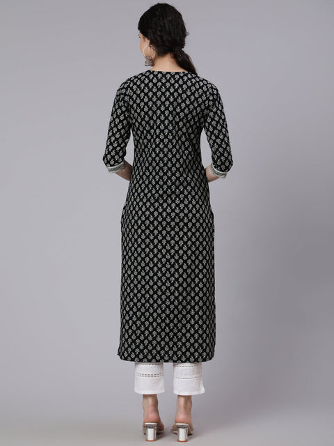 Women Black Printed Straight kurta With Three Quarter Sleeves
