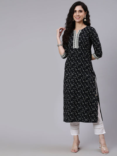 Women Black Printed Straight kurta With Three Quarter Sleeves