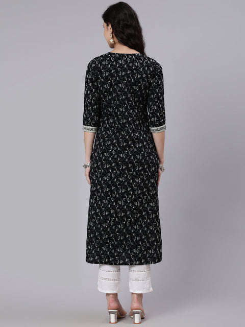 Women Black Printed Straight kurta With Three Quarter Sleeves