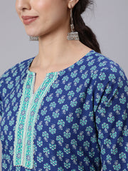 Women Blue Printed Straight kurta With Three Quarter Sleeves