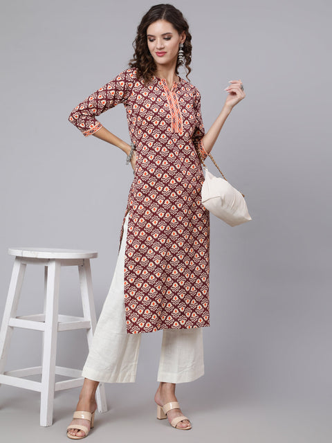 Women Burgundy Printed Straight kurta With Three Quarter Sleeves