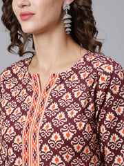 Women Burgundy Printed Straight kurta With Three Quarter Sleeves