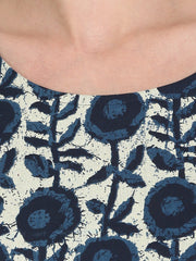 Women Blue & White Printed Straight Kurta