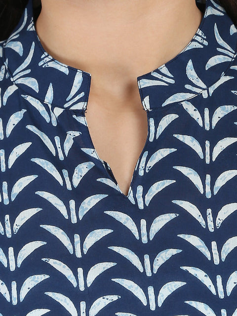 Blue printed sleeveless cotton A-line kurta