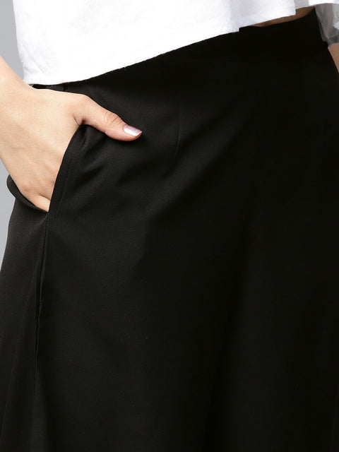Black solid ankle length crepe Palazzo with side pocket