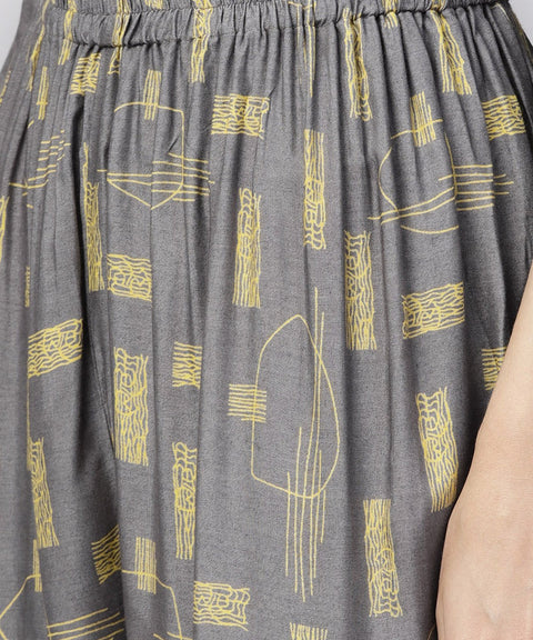 Grey printed 3/4th sleeve cotton kurta with grey printed pallazo