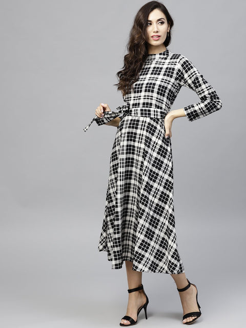 Black & White checked dress with roll collar and 3/4 sleeves