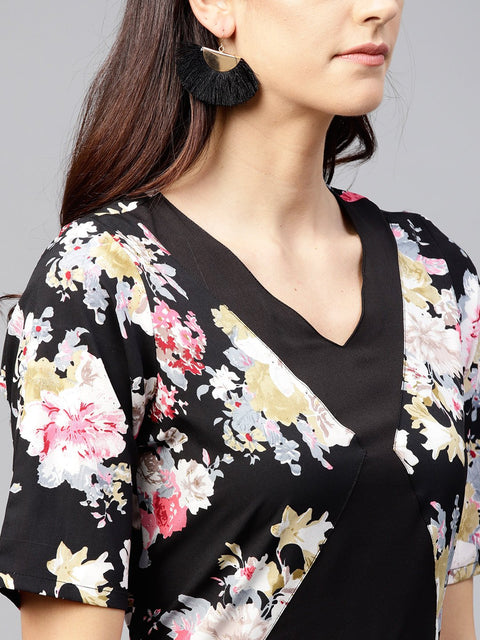 Black maxi dress with round neck and 3/4 sleeves