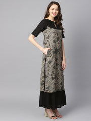 Grey and gold floral printed keyhole neck kurta with schiffli at yoke.