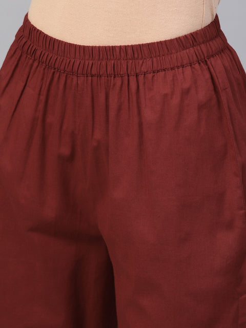 White printed closed collar with back slit opening 3/4th sleeve front pleated kurta with side pockets with solid ciggratte pants