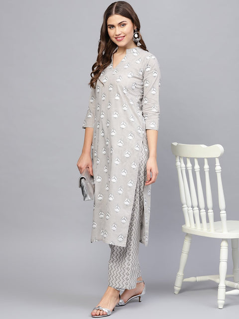 Women Grey & Off-White Printed Kurta with Trousers