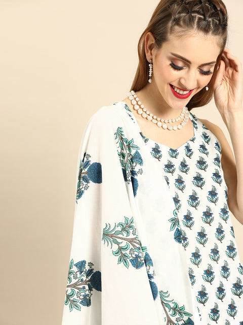 Women White Sleeveless Flared Ruffle kurta with Palazzo