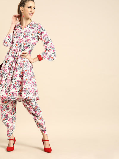 Nayo Women White Three-Quarter Sleeves Flared Kurta Set