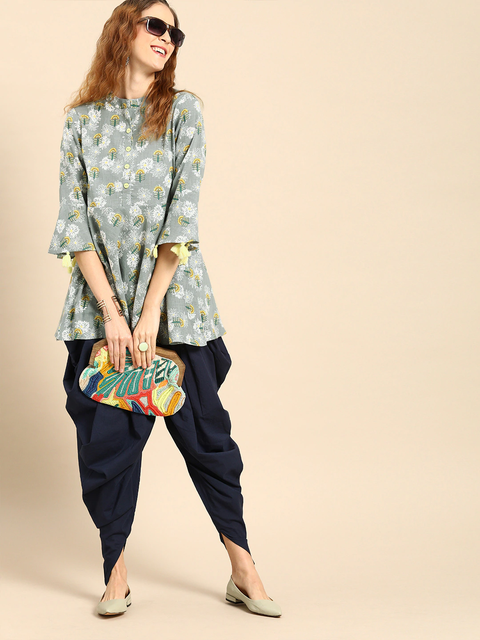 Women Grey  Printed Flared Floral Knitted Pure Cotton Kurti