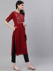 Women Maroon Calf Length Three-Quarter Sleeves Straight Woven Design Printed Viscose Rayon Kurta