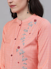 Women Peach Calf Length Three-Quarter Sleeves Straight Abstract Embroidered Viscose Rayon Kurta