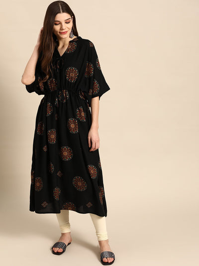 Women Black & Gold Printed Kaftan With Tie-Ups