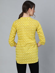 Women Green Printed Tunic With Mandarin Collar & Three Quarter sleeves