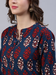 Women Blue & Red Printed Straight Kurta