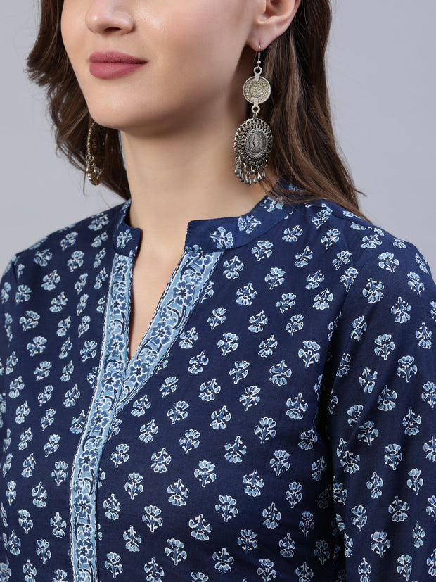Women Indigo Blue Printed Straight Kurta With Three Quarter Sleeves