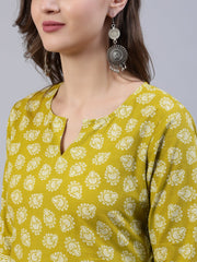 Women Green Printed Straight Kurta With Three Quarter Sleeves