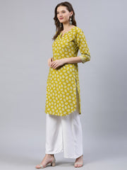 Women Green Printed Straight Kurta With Three Quarter Sleeves