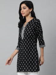 Women Black & White Printed Cotton Tunic