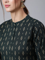 Women Green Printed Straight Kurta With Three Quarter Sleeves