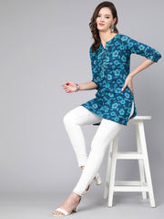 Women Blue Floral Printed Straight Tunic With Three Quarter Sleeves