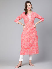Women Pink Bandhani Printed Straight Kurta With Three Quarter Sleeves