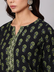 Women Blue Ethnic Printed Straight Kurta With Three Quarter Sleeves