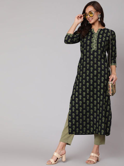 Women Blue Ethnic Printed Straight Kurta With Three Quarter Sleeves